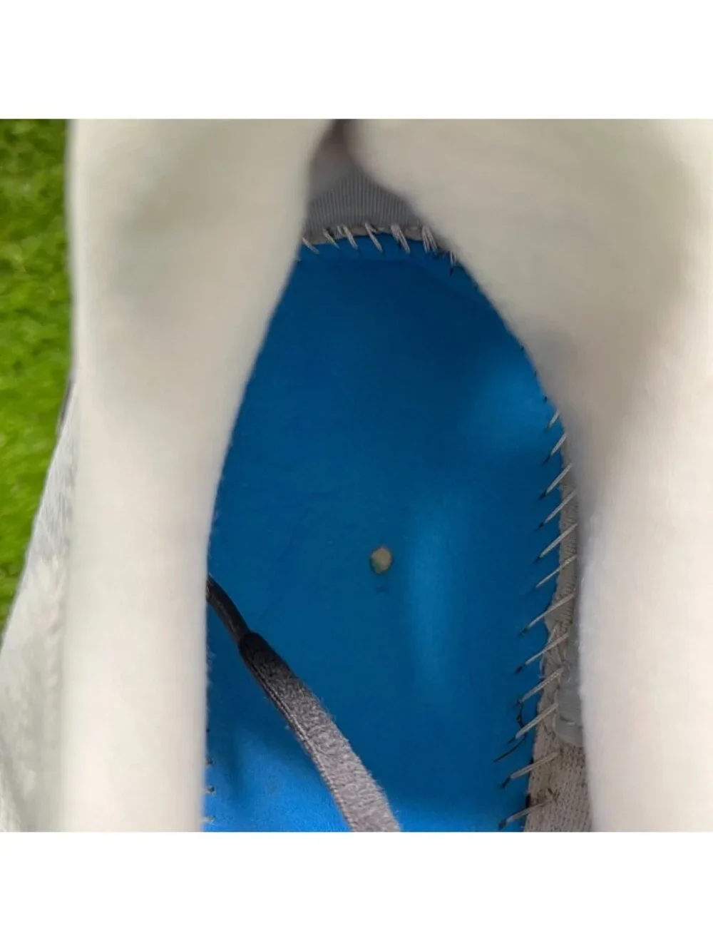 Brooks missing insoles